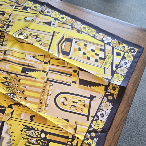 Emilio Pucci Yellow and Black Architectural Silk Scarf - Picture 4 of 6